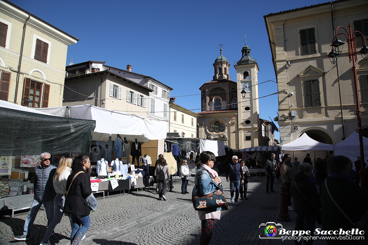 VBS_6733 - Fiera Storica di San Giuseppe 2024 - Alla Corte del Vino Barbera...la Salsiccia di Bra.jpg